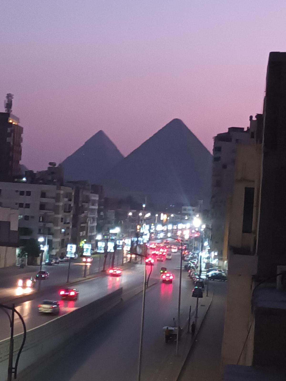 Pyramids Road Guest House Cozy Rooms And Rooftop Breakfast With The Pyramids View Nazlet el-Sîsi 外观 照片