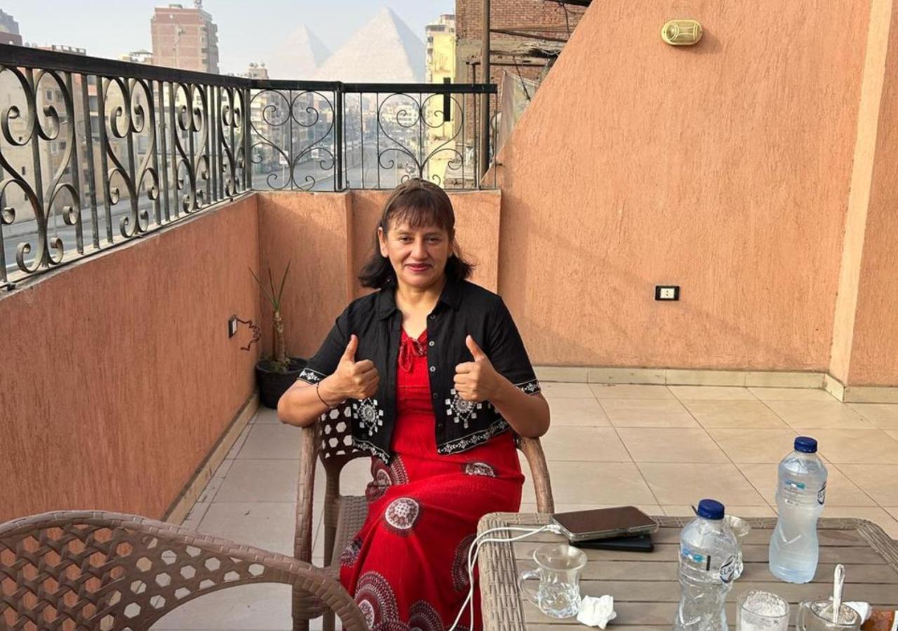 Pyramids Road Guest House Cozy Rooms And Rooftop Breakfast With The Pyramids View Nazlet el-Sîsi 外观 照片